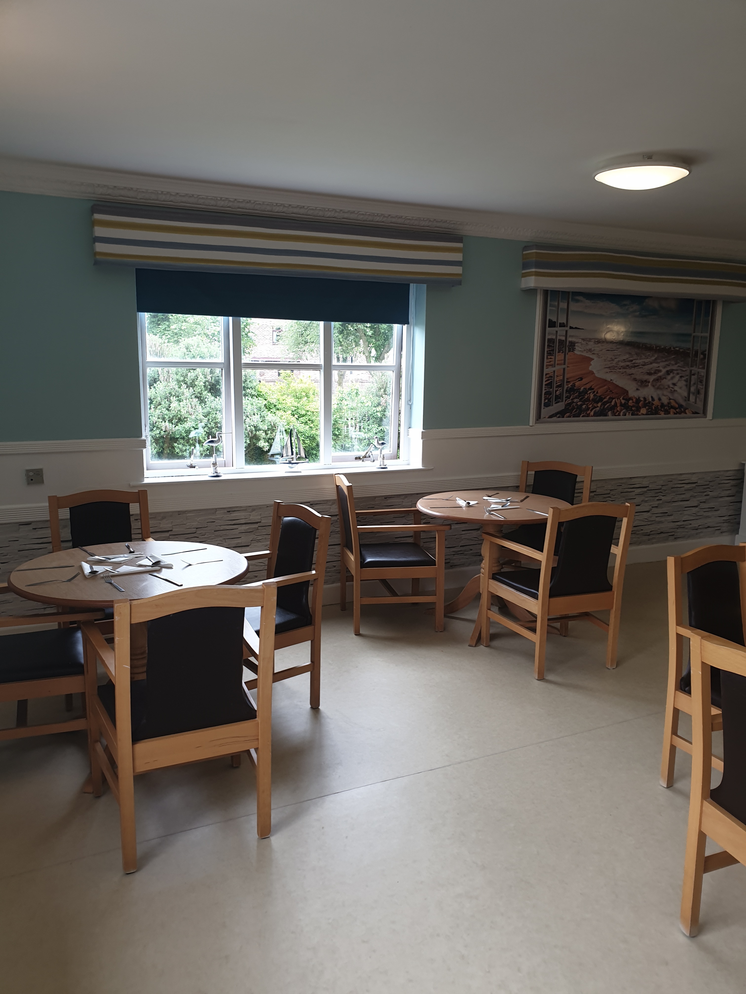 Dining Room: Key Healthcare is dedicated to caring for elderly residents in safe. We have multiple dementia care homes including our care home middlesbrough, our care home St. Helen and care home saltburn. We excel in monitoring and improving care levels.